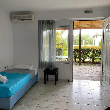 Pansion Argo Apartment Nea Moudania Exterior photo